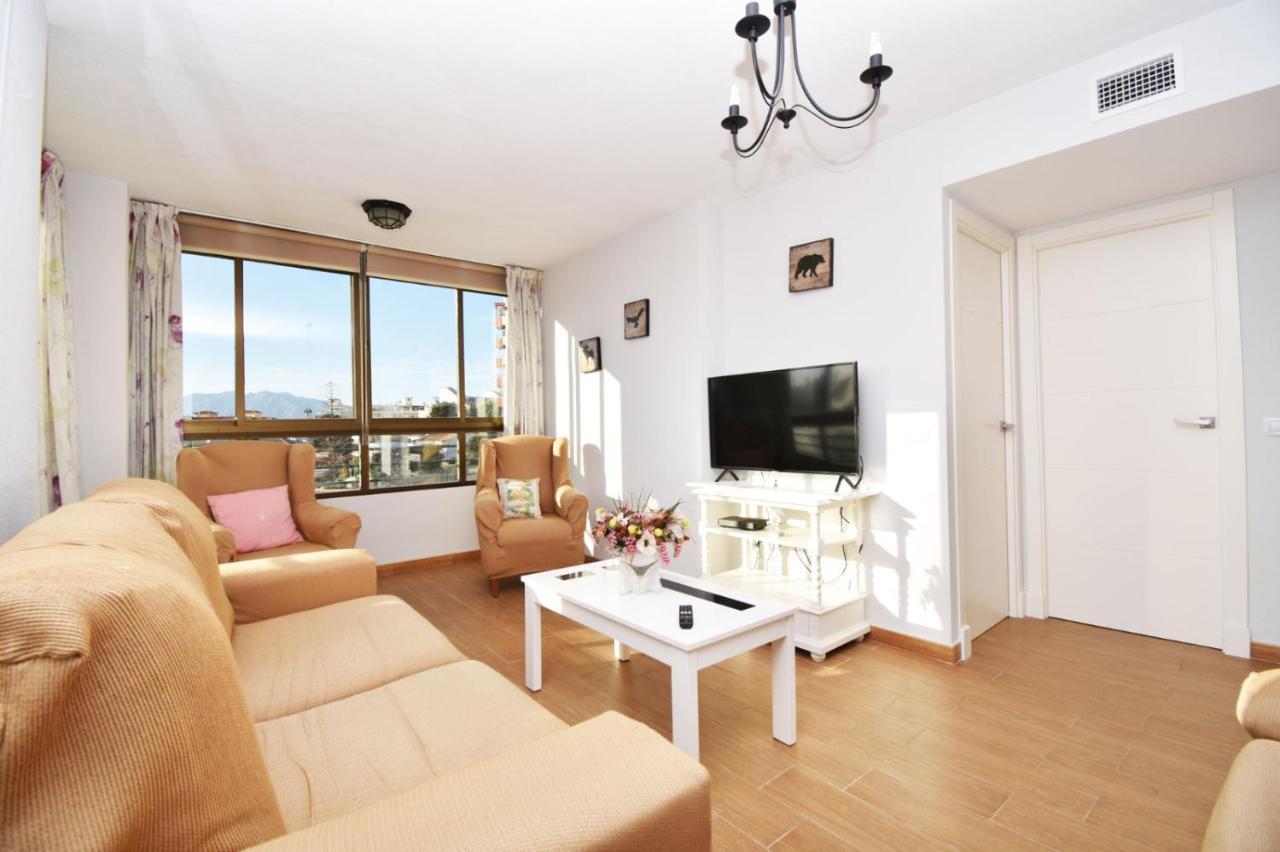 Apartamento Familiar Torresol フエンヒロラ エクステリア 写真