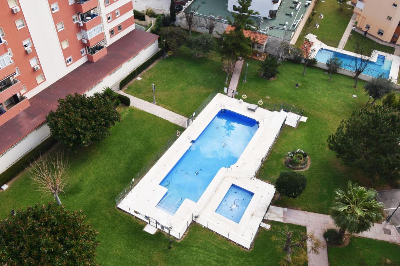 Apartamento Familiar Torresol フエンヒロラ エクステリア 写真